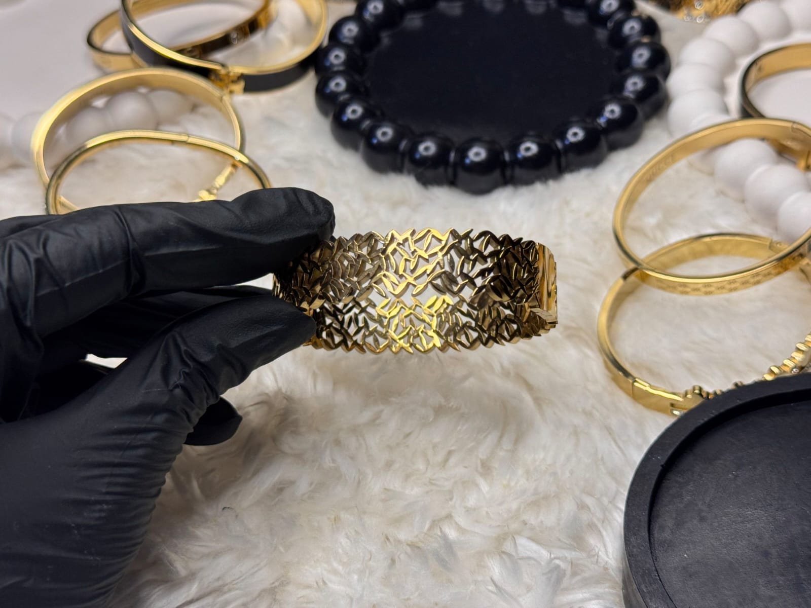 Luxury Woven Gold Handcuff – Interlocking Detail